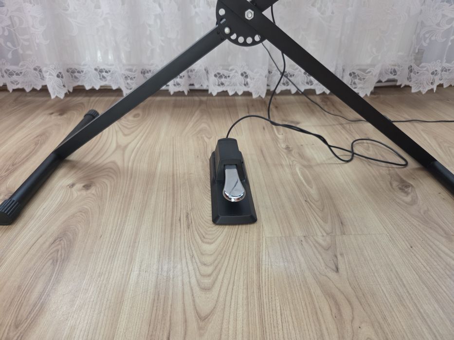Keyboard Yamaha PSR-E373