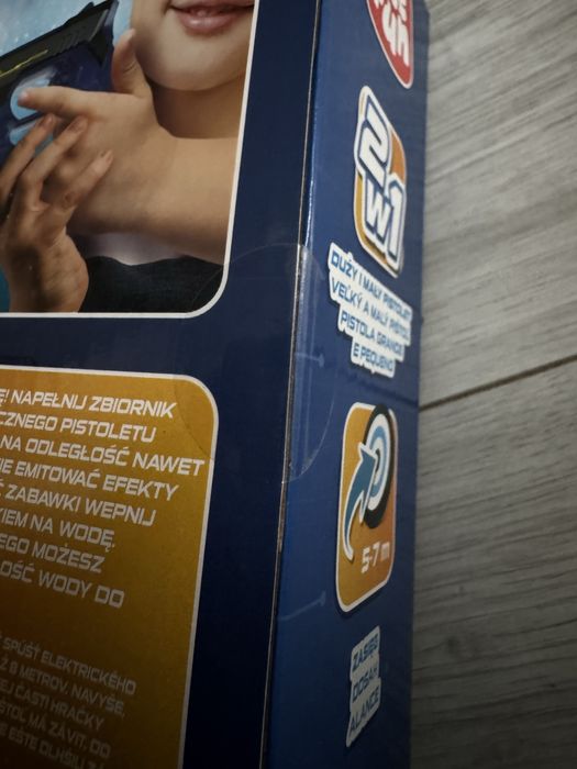 Elektryczny pistolet na wode