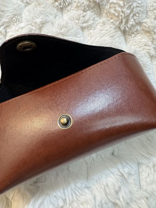 Etui na okulary brąz