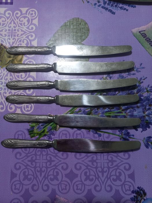 Ножи столовые б/у