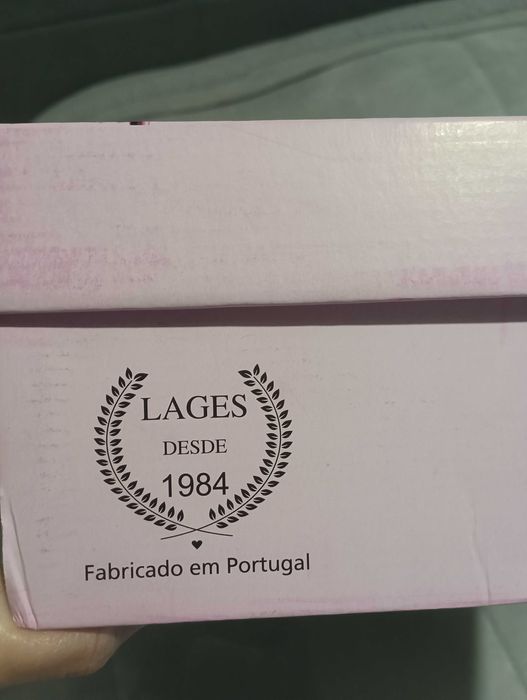 Botas cano alto camurça nunca usadas.