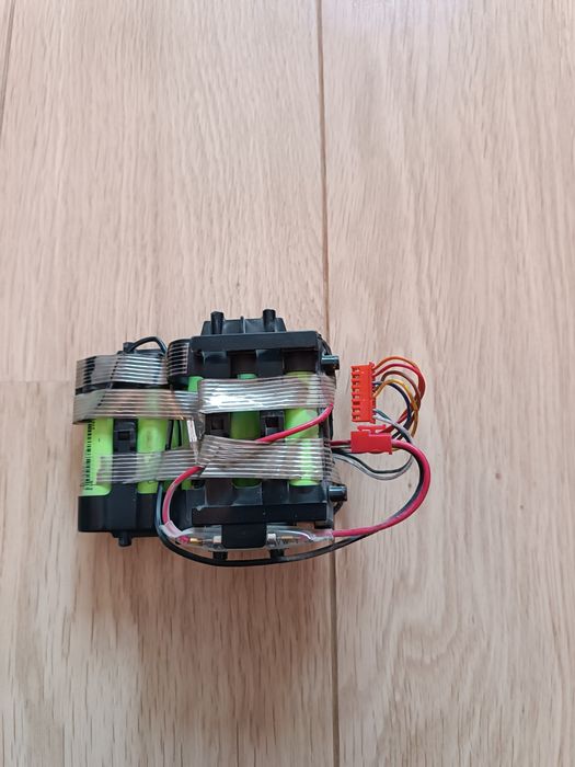 /// Odkurzacz pionowy Bosch 23V Flexxo Gen2 Serie 4-bateria,akumulator