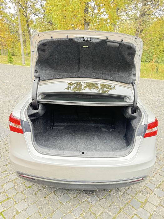 Пасажирські перевезення, індивідуальний трансфер на Тойота  Авалон