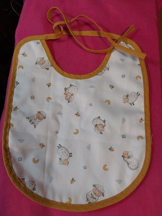 Baby Bibs in Various Patterns431065826151649283