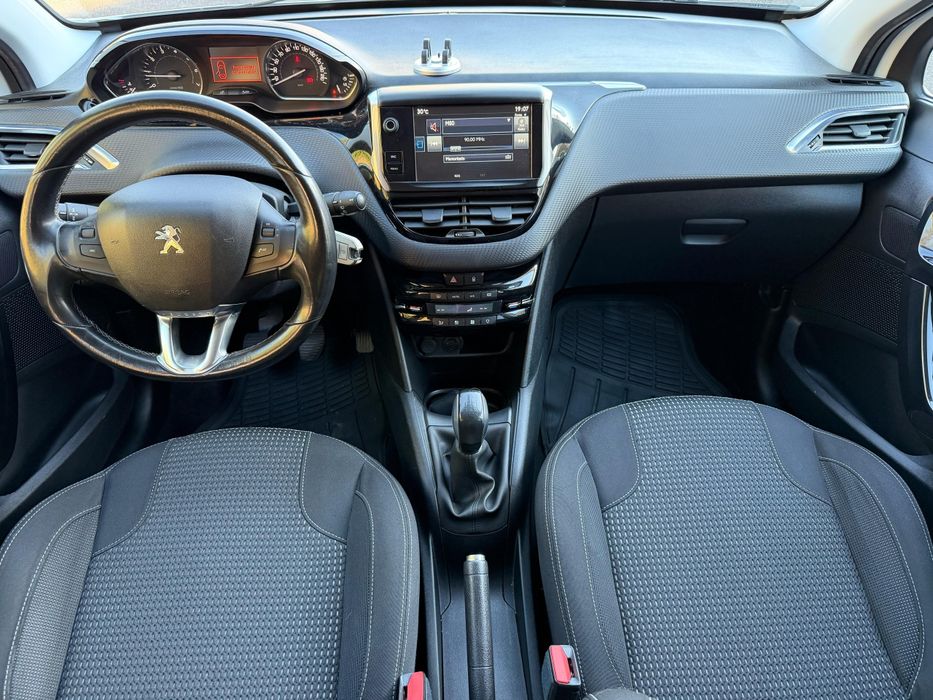Peugeot 208 allure
