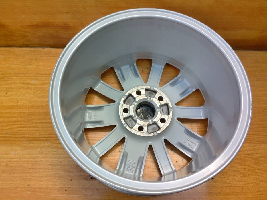 felga 3aa601025 vw passat b7 pojedyncza 7 x 16 et45 5x112 dekielek /3.4/