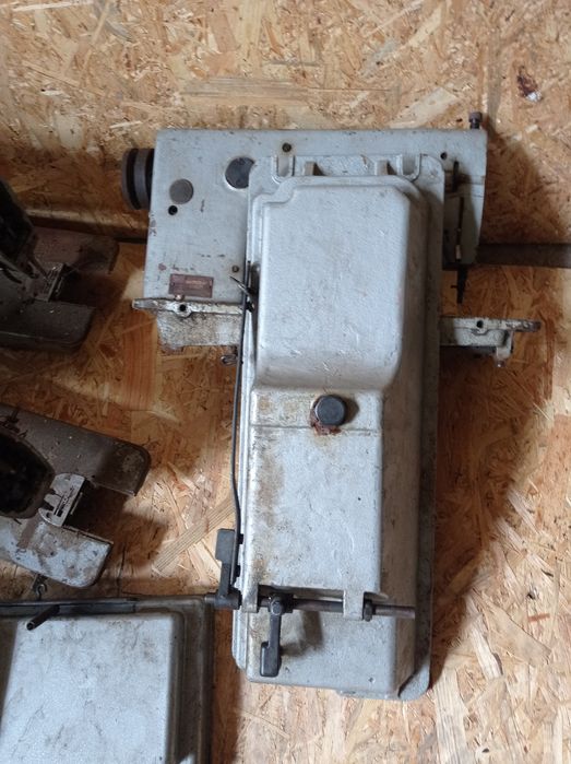 Швейна машинка підон