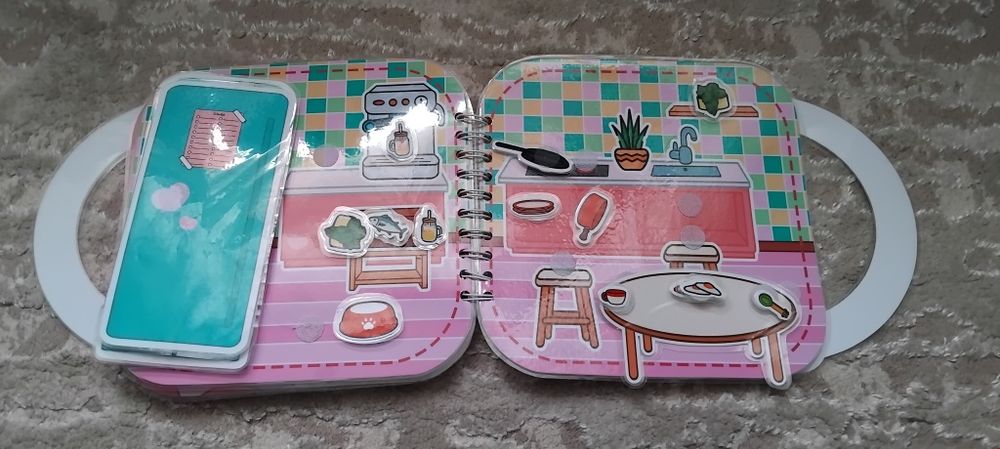 Тока бока на ліпучках.