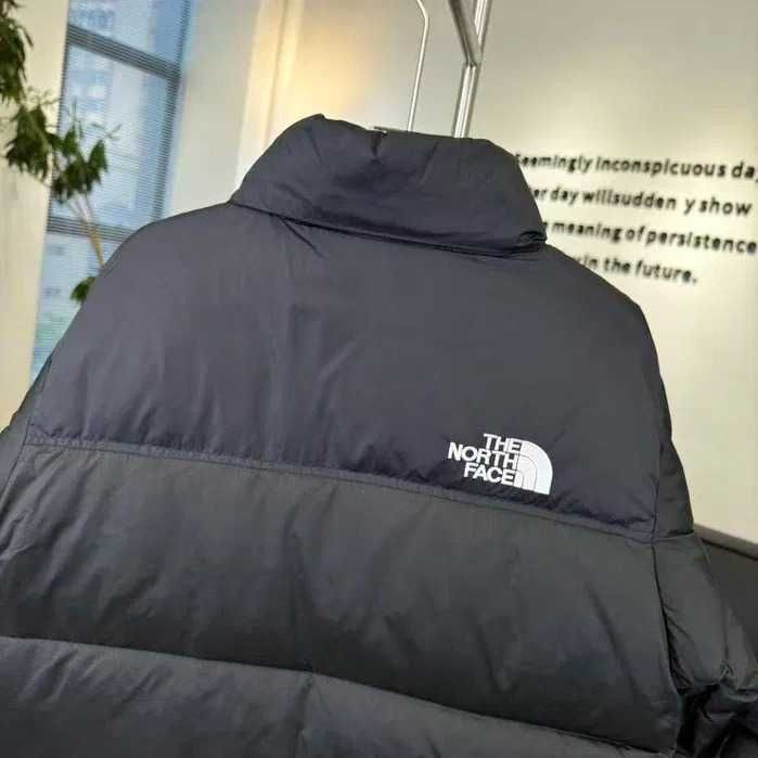 The North Face Damskie 1996 Retro 700 Black Jacket R.S