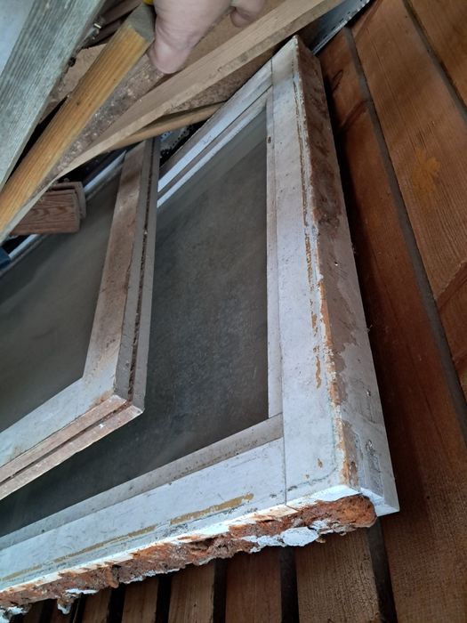 Okno drewniane z demontażu