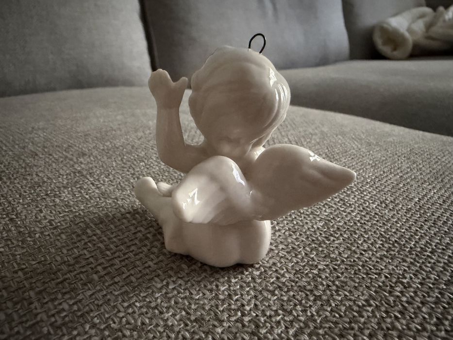 Броши, фарфор, фигурки брелки