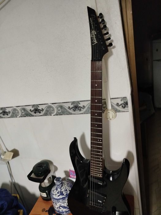 Vantage Guitar 311T de 1992