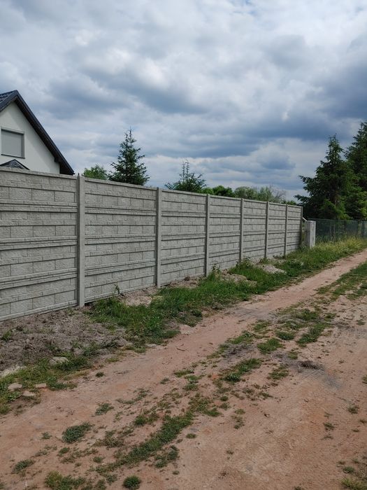 Montaż ,malowanie  ogrodzeń betonowych