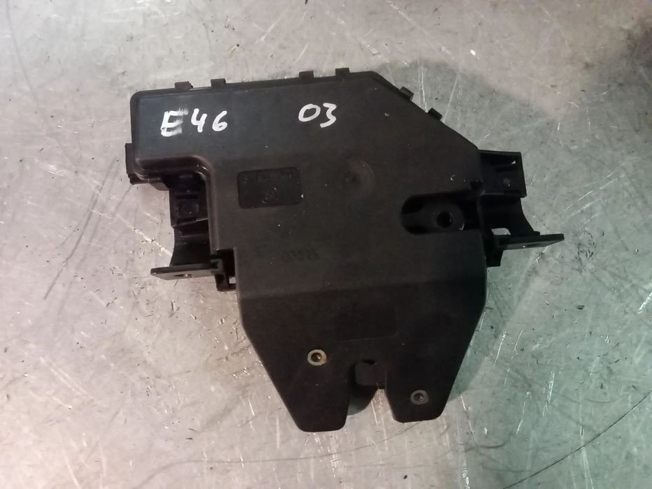 FECHO DA MALA BMW E46 E87 8196401
