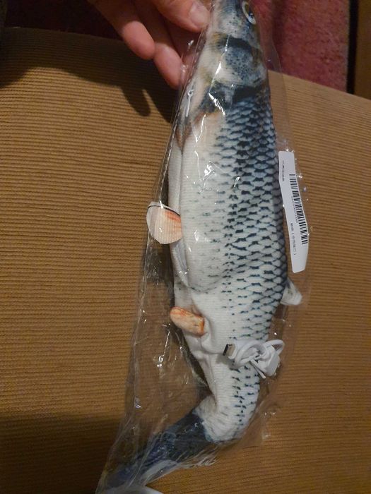 Brinquedo peixe para gato ou cão novo