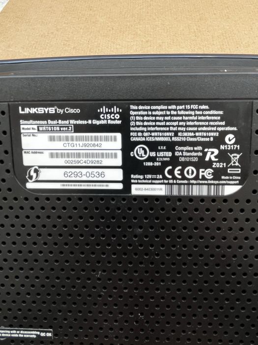 Cisco Linksys Simultaneous Dual-Band Wireless-N Gigabit Router