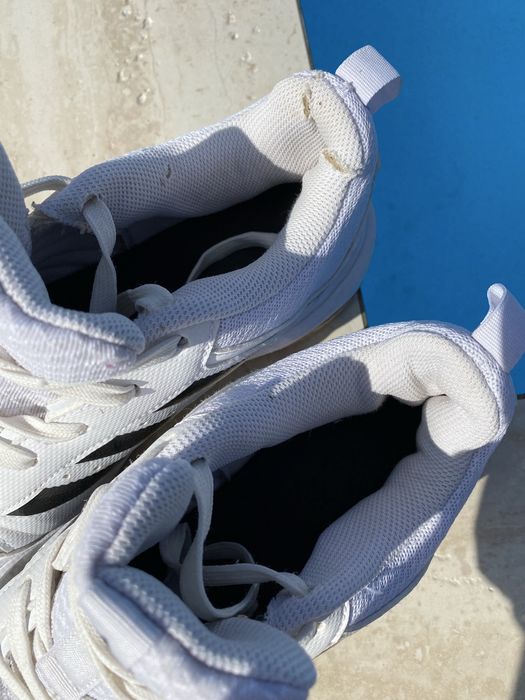кросівки Adidas Ligra 7 (р. 38.5)