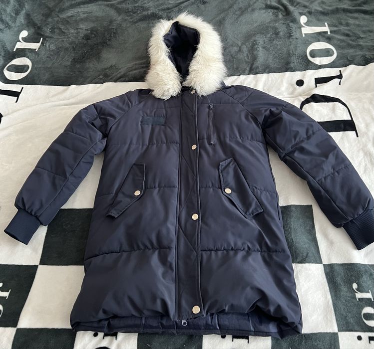 Продам зимову жіночу куртку