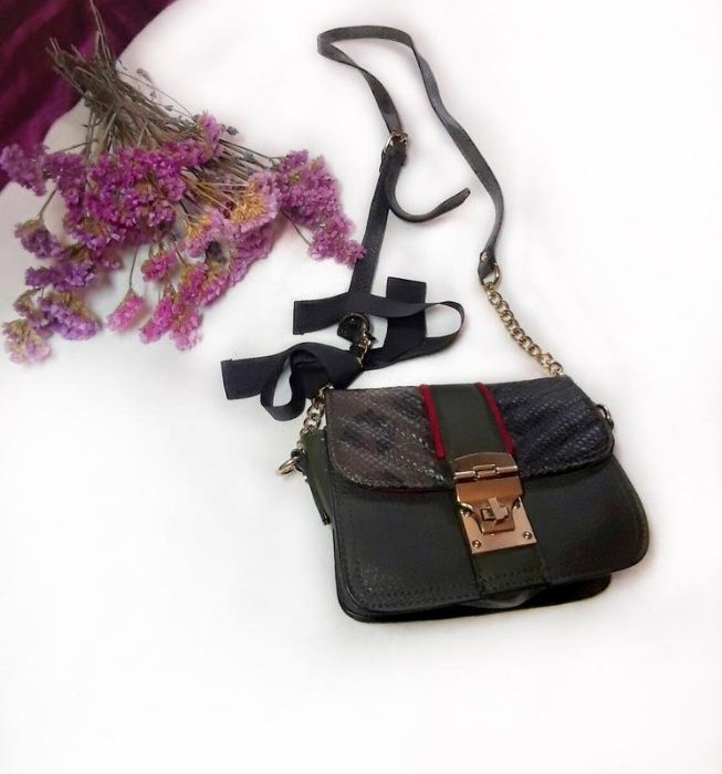 Сумка кросбоді з ланцюгом з бантом, зелена, хакі, чорна