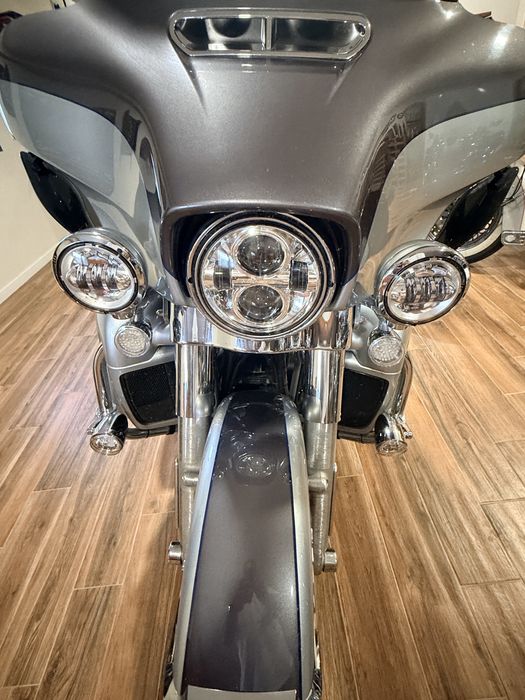 Harley Davidson Ultra glide 103