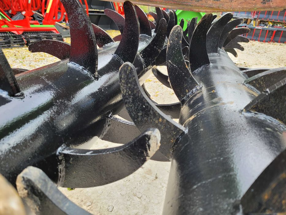 kolce- kolczatka - rolka - wał kolczasty do grubera wału agregatu NOWE