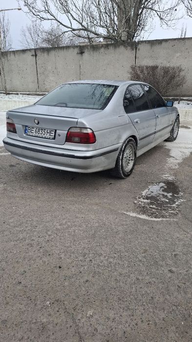 Продам    БМВ   е39.