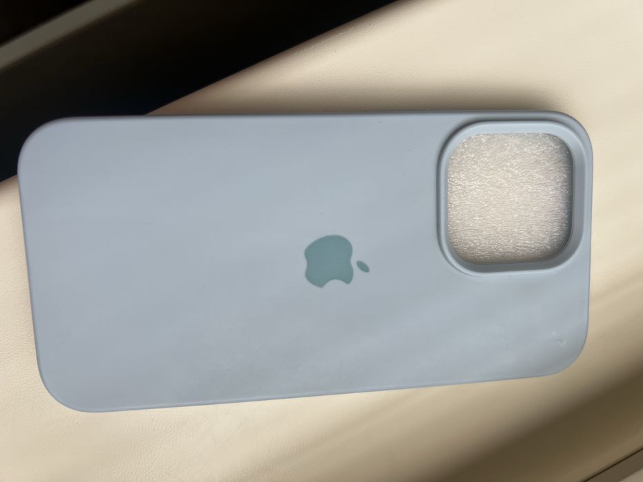 Чехол на iPhone 13pro