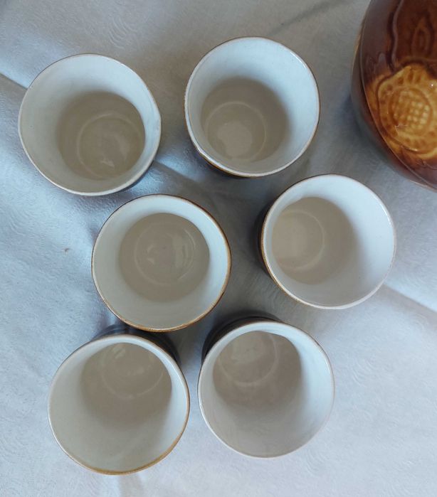 Вінтажний керамічний набір (майоліка), глечик та 6 чарок, 70-ті роки