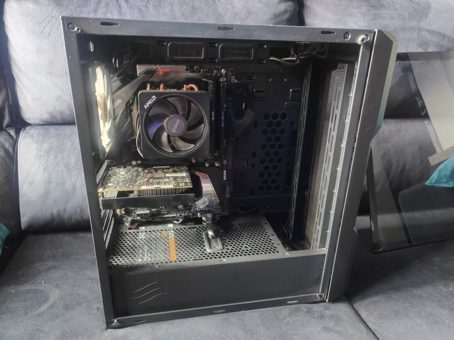 Komputer gamingowy - Ryzen 7 3700X / 16 GB DDR4 3200 MHz / GTX 1050 Ti 4 GB