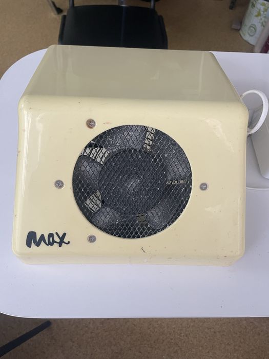 Сухожар,витяжка,лампа для манікюру