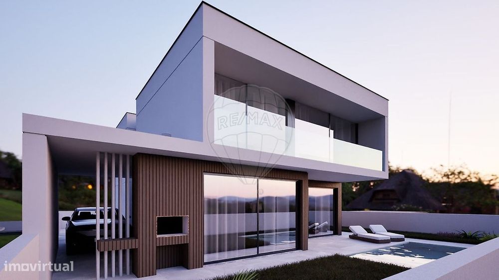 Moradia T4 para venda