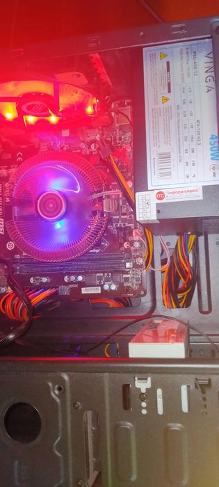 Продаю комп'ютер для дому + мишка і клавіатура бездротова  б/у