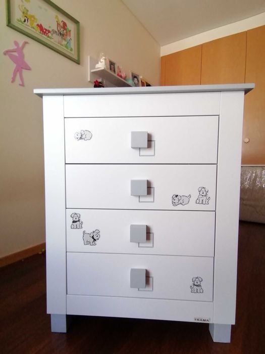 Cômoda Trama com 4 gavetas criança