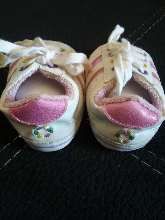 Calçado variado novos 0 a 3 meses