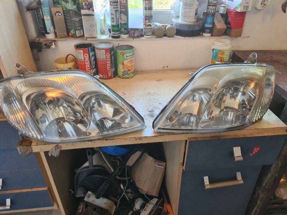 Lampy Toyota Corolla e12