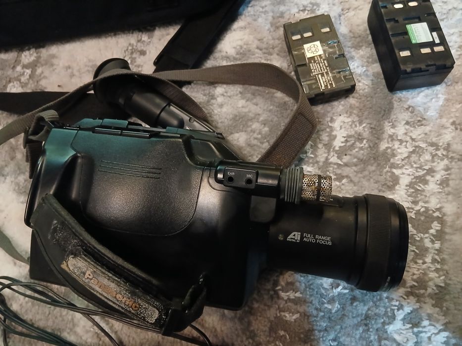 Продам видеокамеру панасоник