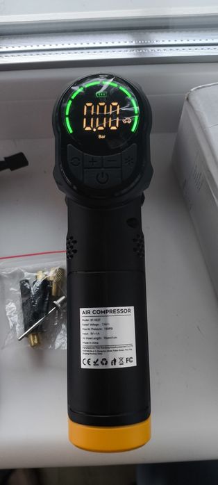 Насос компрессор беспроводной автоматический аккумуляторный.