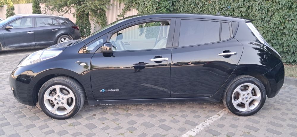 Leaf 24 kwt 2012 рік