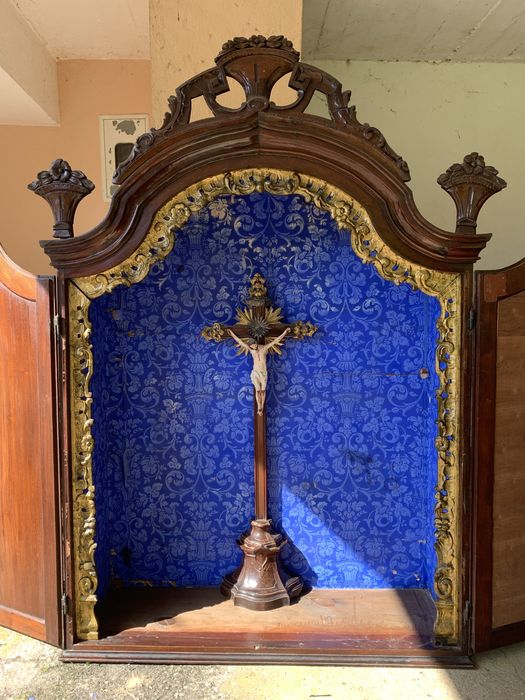 Oratório em pau santo