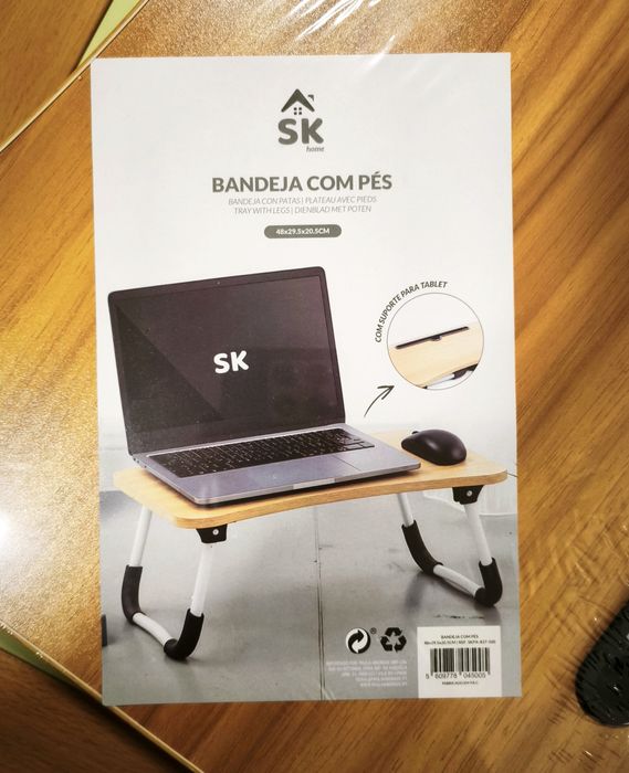 Bandeja suporte para portátil ou mesa de apoio na cama ou sofá.