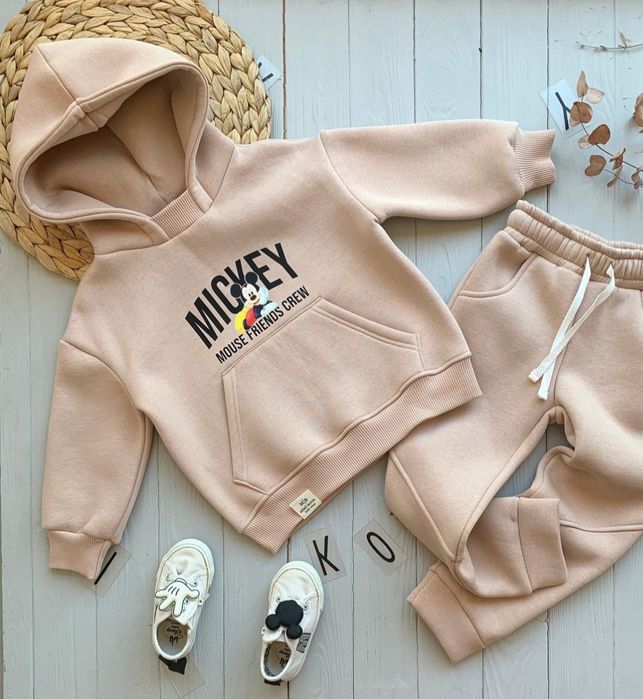 Костюмчик на флисе на 6-7 лет