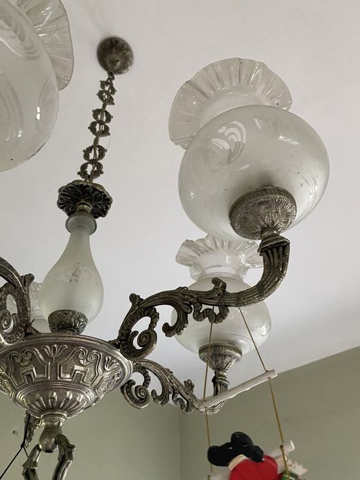 Candeiro antigo mas em bom estado