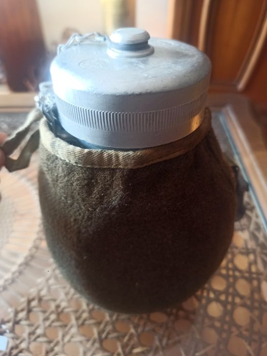 Manierka wojskowa z 1989 roku