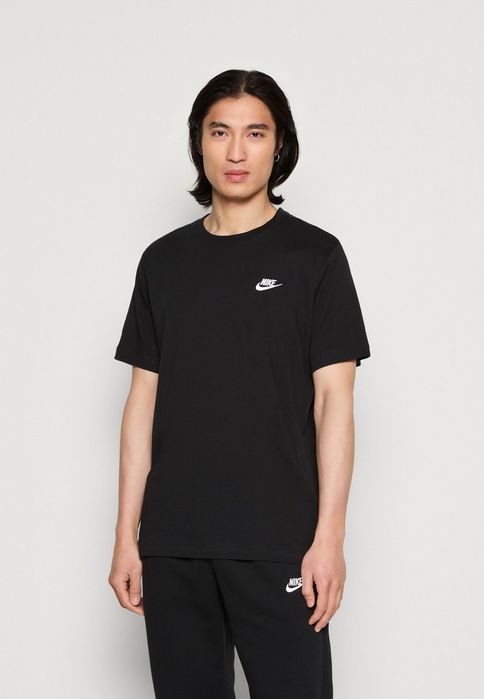 T-shirt czarny z logo Nike M