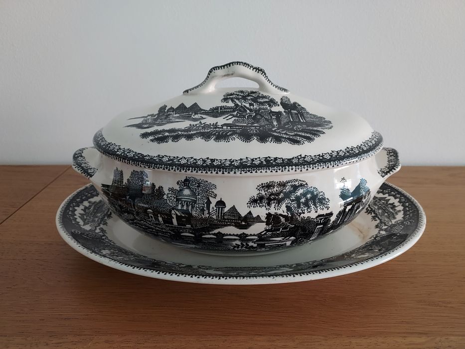Terrina + Travessa Porcelana Sacavém Estátua