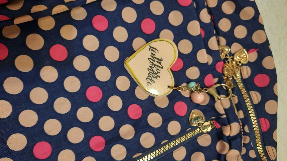 Mochila e estojo igual