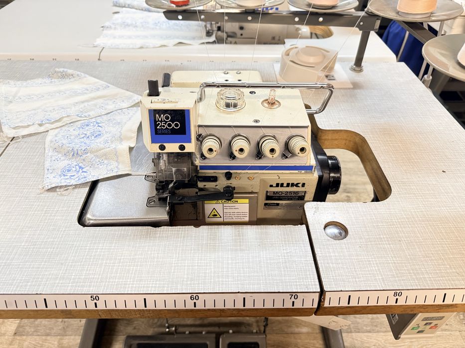 Overlock owerlok Juki MO-2516 5-nitkowy 230v Servo BDB