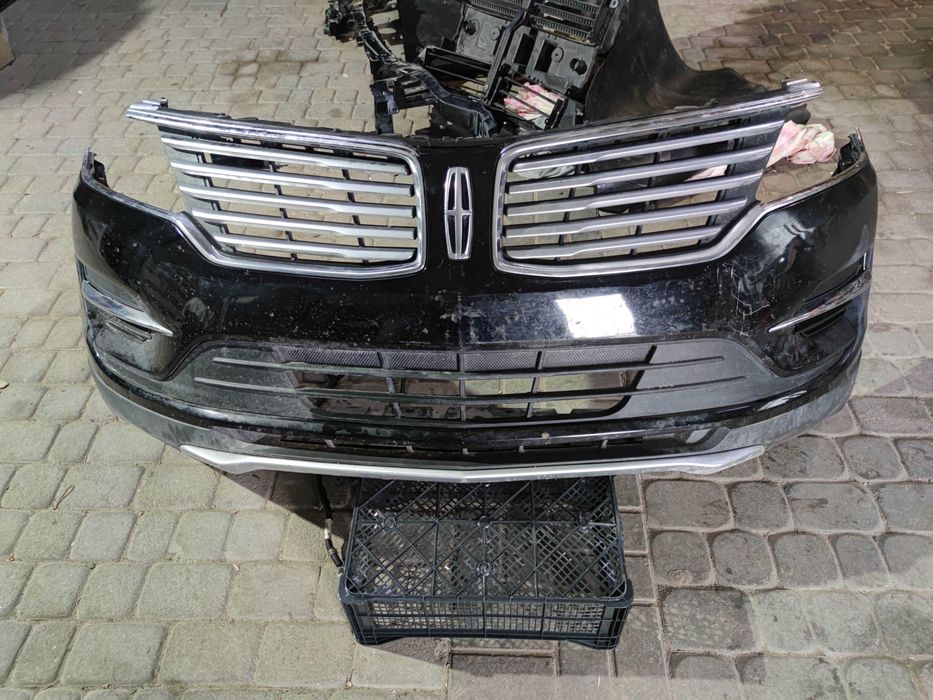 Бампер взборі Lincoln mkc запчастини розборка