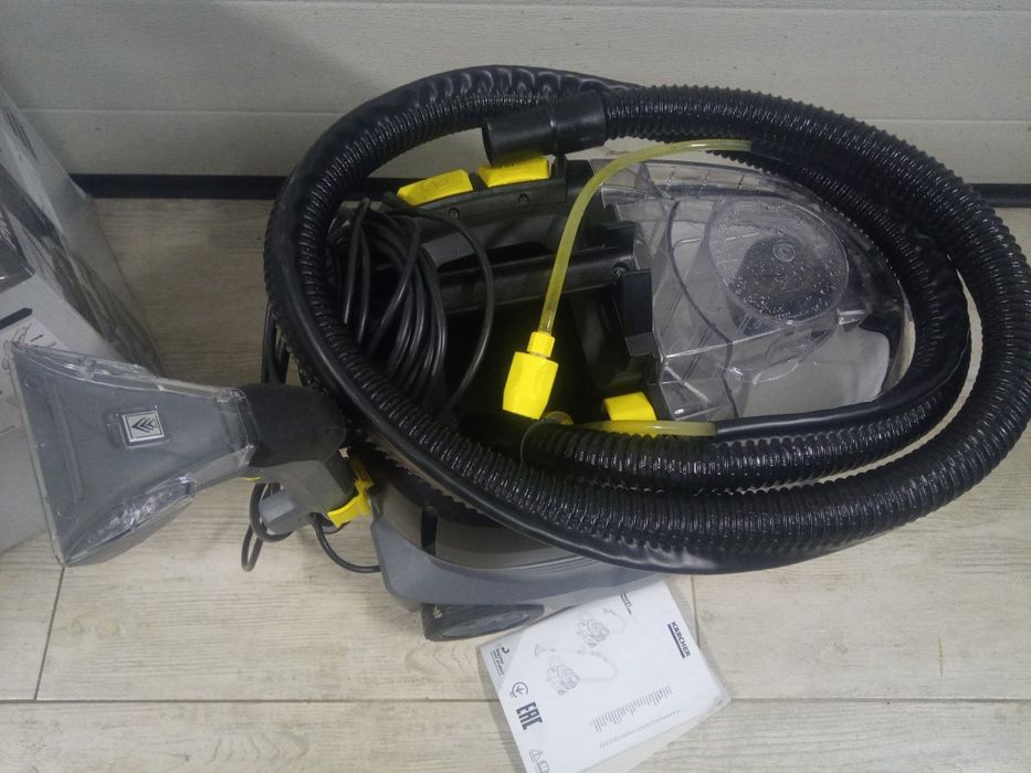 Karcher Puzzi 8/1c odkurzacz piorący , model 2024