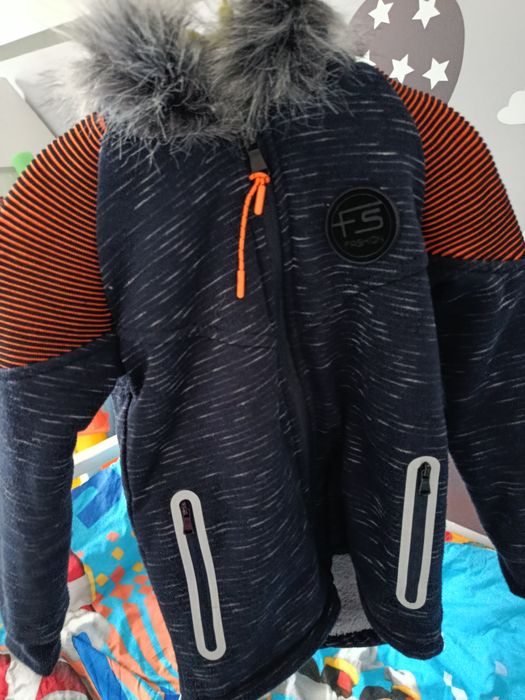 Bluza na ciepłym polarze r. 110, 116